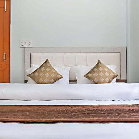 Mystic Forest View Kasauli I Serviced Villa I Best Seller I Vacations I Family Events I Open Air Lawn I Sky Bonfire I Kasauli By Exotic Stays Extérieur photo