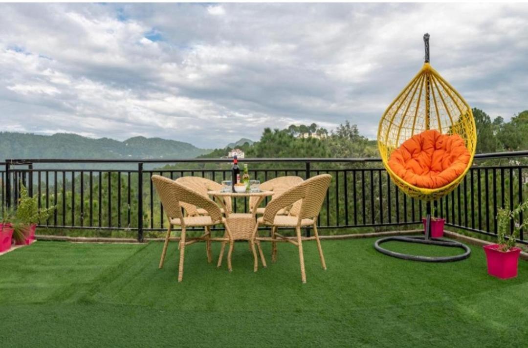 Mystic Forest View Kasauli I Serviced Villa I Best Seller I Vacations I Family Events I Open Air Lawn I Sky Bonfire I Kasauli By Exotic Stays Extérieur photo