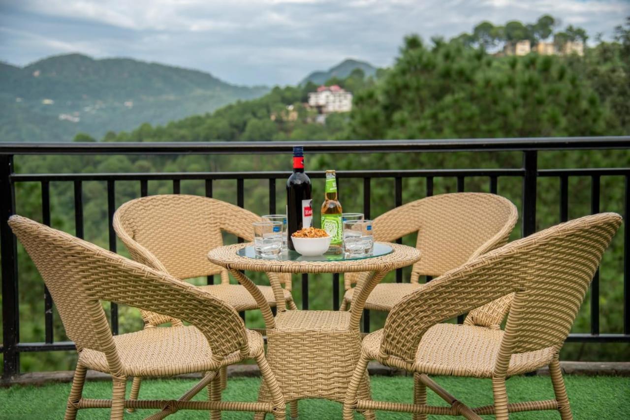 Mystic Forest View Kasauli I Serviced Villa I Best Seller I Vacations I Family Events I Open Air Lawn I Sky Bonfire I Kasauli By Exotic Stays Extérieur photo